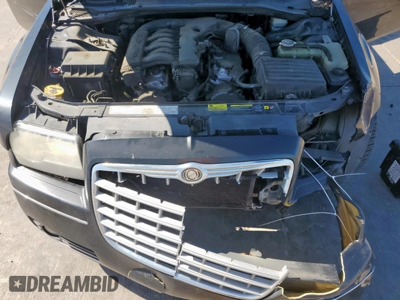 2006 Chrysler 300 Touring with VIN 2C3KA53GX6H438416, listed as a Copart auction lot 53726185 with 199,286 mi miles and Salvage Title. Bid and sale history available at carsss.com. Image 11.
