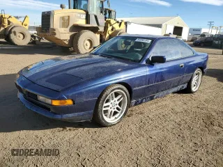 1992 BMW 8 Series z VIN WBAEG1310NCB42639, wystawiony jako Copart lot #84080164 z przebiegiem 99 014 mil mil oraz Czysty tytuł • Clean title. Historia ofert i sprzedaży dostępna na DreamBid. Obrazek 1.
