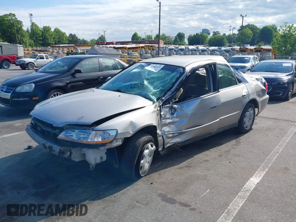 1998 Honda Accord LX z VIN 1HGCG5642WA268665, wystawiony jako IAAI lot #42183420 z przebiegiem 254 417 mil mil oraz . Historia ofert i sprzedaży dostępna na DreamBid. Obrazek 16.