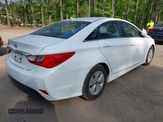 2014 Hyundai Sonata GLS with VIN 5NPEB4AC6EH812820, listed as a IAAI auction lot 42098470 with 172,035 mi miles and . Bid and sale history available at carsss.com. Image 4.