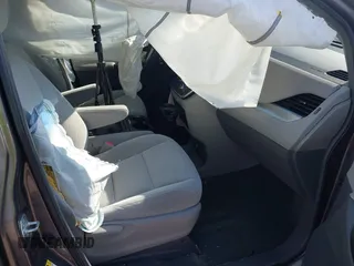 2016 Toyota Sienna LE AAS with VIN 5TDKK3DC1GS714039, listed as a IAAI auction lot 41868423 with 150,817 mi miles. Bid and sale history available at carsss.com. Image 5.