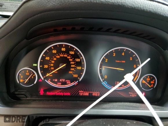 2013 BMW 7 Series 740i with VIN WBAYA6C5XDC995236, listed as a Copart auction lot 41581205 with 121,388 mi miles and Salvage Title. Bid and sale history available at carsss.com. Image 9.