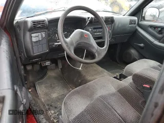 1994 GMC Sonoma SL Fleet with VIN 1GTCS19W8R8523978, listed as a Copart auction lot 79946404 with 137,650 mi miles and Salvage Title. Bid and sale history available at carsss.com. Image 8.