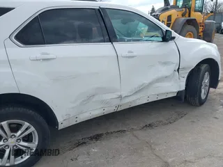 2015 Chevrolet Equinox LT with VIN 2GNALCEK1F1153787, listed as a IAAI auction lot 41891895 with 111,807 mi miles. Bid and sale history available at carsss.com. Image 6.