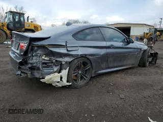2015 BMW M4 z VIN WBS3R9C57FK329427, wystawiony jako Copart lot #53252995 z przebiegiem 94 039 mil mil oraz Szkody całkowita. Historia ofert i sprzedaży dostępna na DreamBid. Obrazek 3.
