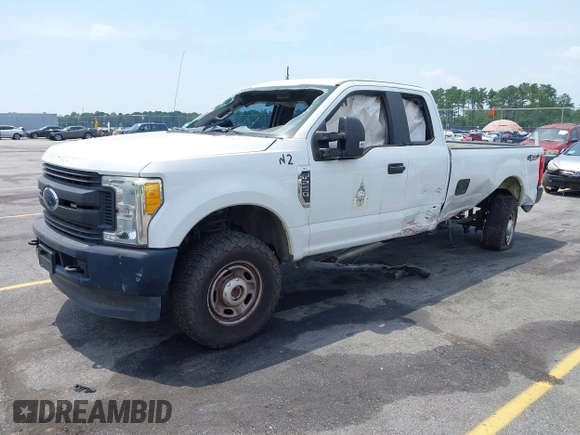 2017 Ford F-250 XLT с VIN 1FT7X2B62HEE58337, выставлен на аукционе IAAI как лот 42553732 с пробегом 136 291 миль миль и . История ставок и продаж доступна на DreamBid. Изображение 2.