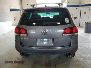 2009 Volkswagen Touareg VR6 z VIN WVGBE77L39D013877, wystawiony jako Copart lot #65572024 z przebiegiem 139 263 mil mil oraz Tytuł czysty. Historia ofert i sprzedaży dostępna na DreamBid. Obrazek 6.