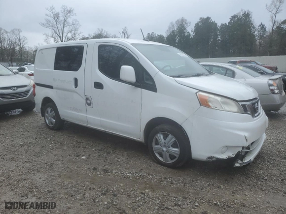 2014 Nissan NV200 SV with VIN 3N6CM0KN2EK690941, listed as a Copart auction lot 46625235 with 101,204 mi miles and Clean Title. Bid and sale history available at carsss.com. Image 4.