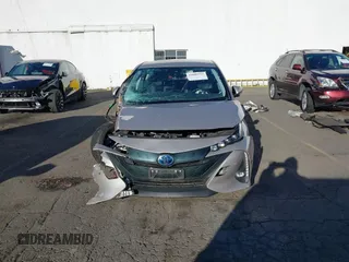 2020 Toyota Prius LE z VIN JTDKARFP6L3145576, wystawiony jako IAAI lot #41009752 z przebiegiem 35 375 mil mil oraz . Historia ofert i sprzedaży dostępna na DreamBid. Obrazek 13.