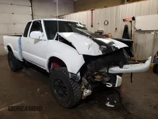 2003 GMC Sonoma SLS with VIN 1GTCT19X938160510, listed as a Copart auction lot 85343934 with 153,593 mi miles and Salvage Title. Bid and sale history available at carsss.com. Image 4.