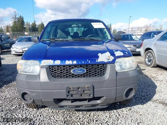 2006 Ford Escape XLS with VIN 1FMYU92Z36KC28266, listed as a IAAI auction lot 41744961 with 94,706 mi miles. Bid and sale history available at carsss.com. Image 13.