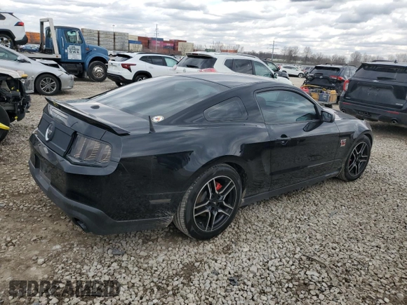 2011 Ford Mustang GT z VIN 1ZVBP8CF4B5106716, wystawiony jako Copart lot #50495665 z przebiegiem 109 779 mil mil oraz Szkoda całkowita • Salvage title. Historia ofert i sprzedaży dostępna na DreamBid. Obrazek 3.
