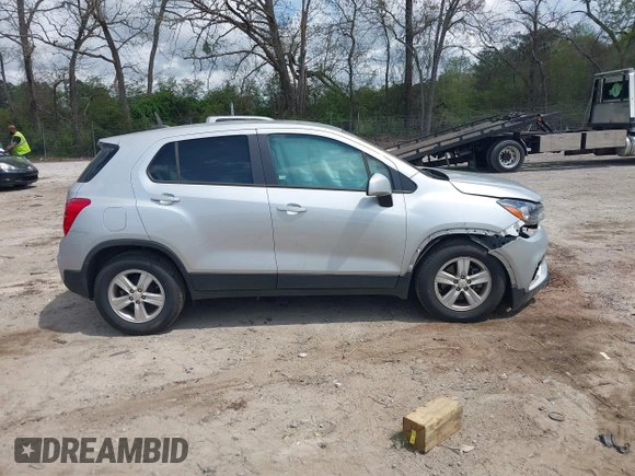 2021 Chevrolet Trax LS z VIN KL7CJKSB3MB334180, wystawiony jako IAAI lot #41951382 z przebiegiem 44 331 mil mil oraz . Historia ofert i sprzedaży dostępna na DreamBid. Obrazek 13.