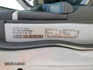 2023 Jeep Grand Cherokee с VIN 1C4RJYB64PC633663, выставлен на аукционе Copart как лот 57097945 с пробегом 43 084 миль миль и Чистый • Clean title. История ставок и продаж доступна на DreamBid. Изображение 14.