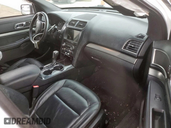 2018 Ford Explorer XLT z VIN 1FM5K7D8XJGC54456, wystawiony jako Copart lot #61671915 z przebiegiem 101 569 mil mil oraz Czysty tytuł • Clean title. Historia ofert i sprzedaży dostępna na DreamBid. Obrazek 8.