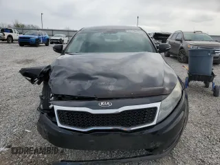 2013 Kia Optima LX z VIN 5XXGM4A77DG132022, wystawiony jako Copart lot #52178515 z przebiegiem 143 611 mil mil oraz Szkoda całkowita • Salvage title. Historia ofert i sprzedaży dostępna na DreamBid. Obrazek 5.