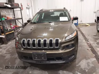 2015 Jeep Cherokee Sport with VIN 1C4PJMAB9FW595102, listed as a IAAI auction lot 41718244 with 95,059 mi miles. Bid and sale history available at carsss.com. Image 12.