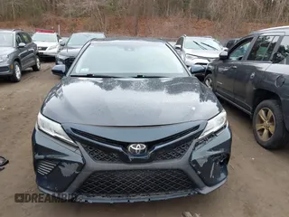 2020 Toyota Camry SE with VIN 4T1G11AK6LU983759, listed as a IAAI auction lot 41727151 with 73,331 mi miles. Bid and sale history available at carsss.com. Image 13.