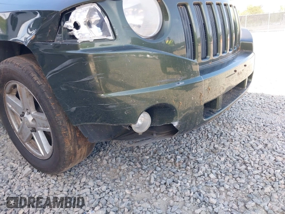 2008 Jeep Compass Sport with VIN 1J8FF47W88D722792, listed as a IAAI auction lot 42089007 with 140,897 mi miles and . Bid and sale history available at carsss.com. Image 14.