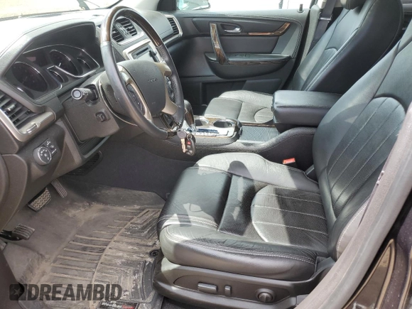 2015 GMC Acadia Denali z VIN 1GKKVTKD4FJ326306, wystawiony jako Copart lot #59263725 z przebiegiem 134 839 mil mil oraz Szkoda całkowita • Salvage title. Historia ofert i sprzedaży dostępna na DreamBid. Obrazek 7.