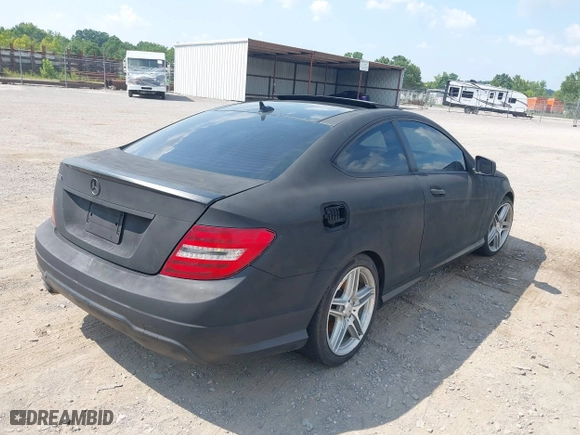 2013 Mercedes-Benz C-Class C 250 with VIN WDDGJ4HBXDG026200, listed as a IAAI auction lot 40032867 with 132,968 mi miles. Bid and sale history available at carsss.com. Image 4.