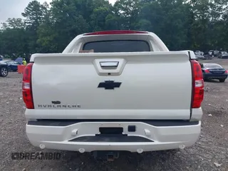 2013 Chevrolet Avalanche LTZ with VIN 3GNMCGE01DG280823, listed as a IAAI auction lot 42523302 with 193,255 mi miles and . Bid and sale history available at DreamBid. Image 16.