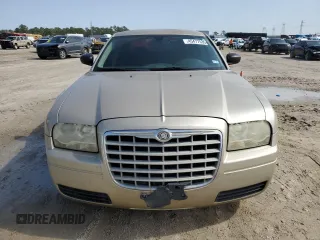2006 Chrysler 300 with VIN 2C3KA43R96H366295, listed as a Copart auction lot 45477535 with 195,498 mi miles and Salvage Title. Bid and sale history available at carsss.com. Image 5.