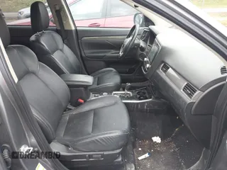 2020 Mitsubishi Outlander ES z VIN JA4AZ3A34LZ021352, wystawiony jako IAAI lot #41853465 z przebiegiem 92 412 mil mil oraz . Historia ofert i sprzedaży dostępna na DreamBid. Obrazek 5.