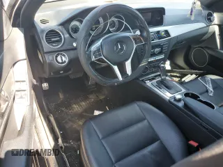 2013 Mercedes-Benz C 250 Sport z VIN WDDGF4HB4DR265117, wystawiony jako Copart lot #61443835 z przebiegiem 114 019 mil mil oraz Szkoda całkowita • Salvage title. Historia ofert i sprzedaży dostępna na DreamBid. Obrazek 8.