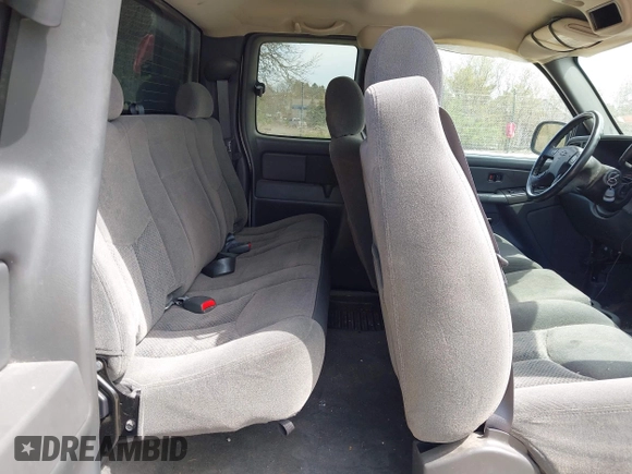 2005 Chevrolet Silverado 1500 LS with VIN 1GCEK19T65Z194720, listed as a IAAI auction lot 42157104 with 156,376 mi miles. Bid and sale history available at carsss.com. Image 8.