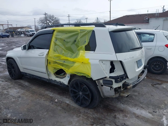 2012 Mercedes-Benz GLK-Class GLK 350 with VIN WDCGG8HB4CF840390, listed as a IAAI auction lot 41697866 with 183,163 mi miles. Bid and sale history available at carsss.com. Image 18.