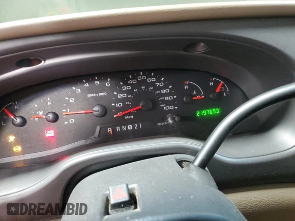 2005 Ford Econoline Passenger XL with VIN 1FBNE31L75HB26371, listed as a Copart auction lot 53566155 with 219,769 mi miles and Clean Title. Bid and sale history available at carsss.com. Image 9.