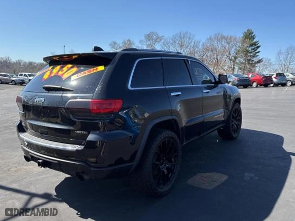 2015 Jeep Grand Cherokee Limited with VIN 1C4RJFBM1FC113082, listed as a Copart auction lot 48744015 with 194,756 mi miles and Clean Title. Bid and sale history available at carsss.com. Image 4.