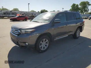 2013 Toyota Highlander z VIN 5TDZK3EH7DS116395, wystawiony jako Copart lot #53129055 z przebiegiem 109 844 mil mil oraz Szkoda całkowita • Salvage title. Historia ofert i sprzedaży dostępna na DreamBid. Obrazek 1.