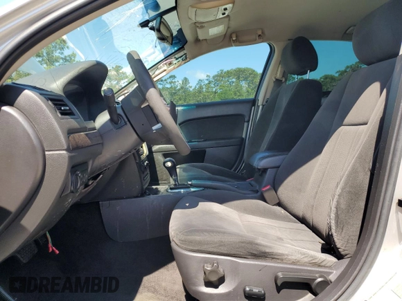 2007 Mercury Milan with VIN 3MEHM07Z27R620031, listed as a Copart auction lot 56409715 with 197,418 mi miles and Salvage title. Bid and sale history available at DreamBid. Image 7.