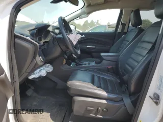 2019 Ford Escape Titanium z VIN 1FMCU9J93KUA51020, wystawiony jako Copart lot #60462495 z przebiegiem 59 998 mil mil oraz Szkoda całkowita • Salvage title. Historia ofert i sprzedaży dostępna na DreamBid. Obrazek 7.