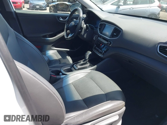 2019 Hyundai Ioniq Limited z VIN KMHC05LC0KU121182, wystawiony jako IAAI lot #41799177 z przebiegiem 51 945 mil mil oraz . Historia ofert i sprzedaży dostępna na DreamBid. Obrazek 5.