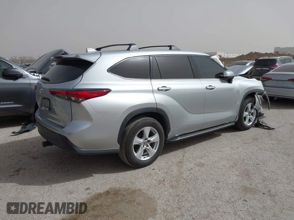 2021 Toyota Highlander L with VIN 5TDZZRAH4MS070514, listed as a IAAI auction lot 41810925 with 60,950 mi miles and . Bid and sale history available at DreamBid. Image 4.