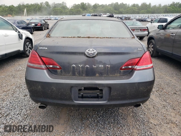 2008 Toyota Avalon XL z VIN 4T1BK36B28U313290, wystawiony jako Copart lot #59974055 z przebiegiem 194 238 mil mil oraz Czysty tytuł • Clean title. Historia ofert i sprzedaży dostępna na DreamBid. Obrazek 6.