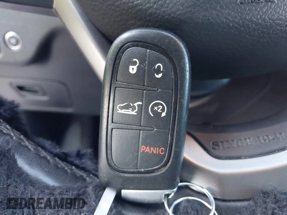 2020 Jeep Cherokee Limited with VIN 1C4PJMDXXLD612052, listed as a IAAI auction lot 42582343 with 96,072 mi miles and . Bid and sale history available at DreamBid. Image 11.