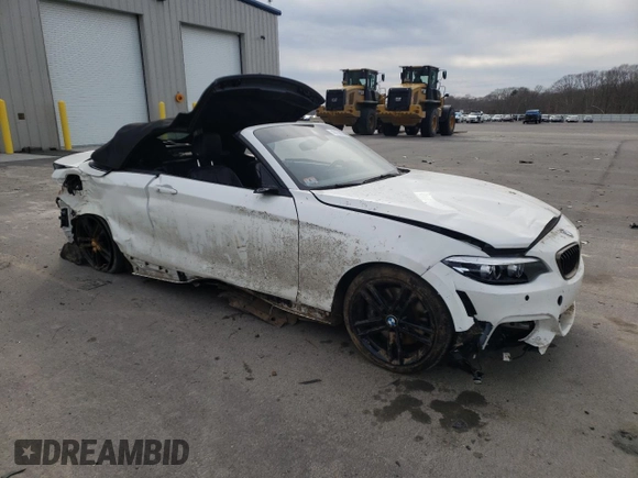 2020 BMW M2 z VIN WBA2N3C08L7E28563, wystawiony jako Copart lot #43156033 z przebiegiem Nie podano mil oraz . Historia ofert i sprzedaży dostępna na DreamBid. Obrazek 4.