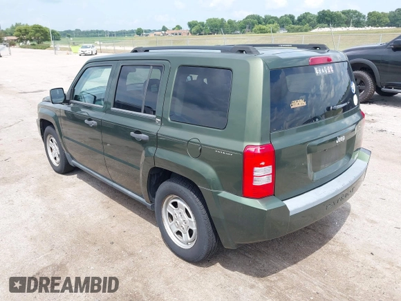 2008 Jeep Patriot Sport with VIN 1J8FT280X8D735115, listed as a IAAI auction lot 42714538 with 182,721 mi miles and . Bid and sale history available at DreamBid. Image 3.
