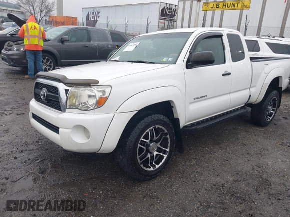 2011 Toyota Tacoma with VIN 5TFUU4EN9BX022381, listed as a IAAI auction lot 41863091 with 138,653 mi miles. Bid and sale history available at carsss.com. Image 2.