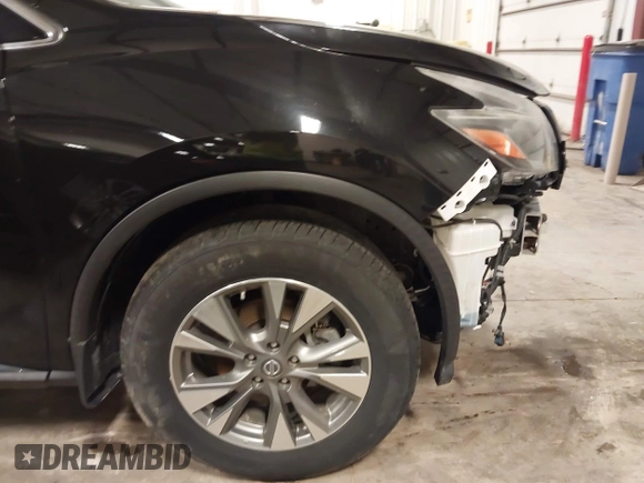 2018 Nissan Murano SV with VIN 5N1AZ2MG7JN175827, listed as a IAAI auction lot 41764645 with 62,887 mi miles and . Bid and sale history available at carsss.com. Image 22.