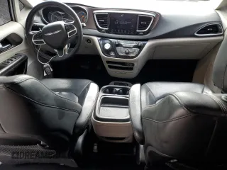 2018 Chrysler Pacifica Touring L z VIN 2C4RC1BG8JR287948, wystawiony jako Copart lot #59123235 z przebiegiem 80 145 mil mil oraz Szkoda całkowita • Salvage title. Historia ofert i sprzedaży dostępna na DreamBid. Obrazek 8.
