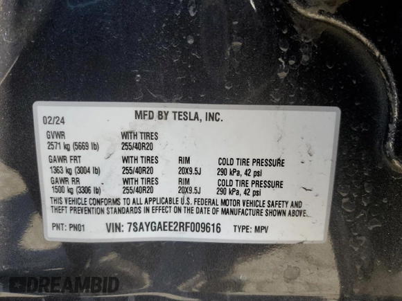 2024 Tesla Model Y Long Range z VIN 7SAYGAEE2RF009616, wystawiony jako Copart lot #46139805 z przebiegiem 6 535 mil mil oraz Szkoda całkowita • Salvage title. Historia ofert i sprzedaży dostępna na DreamBid. Obrazek 13.