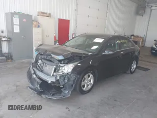 2014 Chevrolet Cruze 1LT z VIN 1G1PC5SB0E7383723, wystawiony jako IAAI lot #42251787 z przebiegiem 129 366 mil mil oraz . Historia ofert i sprzedaży dostępna na DreamBid. Obrazek 17.