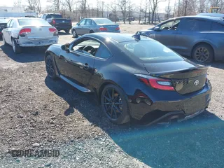 2025 Toyota 86 Premium с VIN JF1ZNBE12S9751742, выставлен на аукционе IAAI как лот 41856067 с пробегом 1 272 миль миль и . История ставок и продаж доступна на DreamBid. Изображение 3.