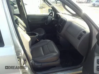 2002 Ford Escape XLT Choice с VIN 1FMYU03142KA50740, выставлен на аукционе IAAI как лот 42468039 с пробегом 206 856 миль миль и . История ставок и продаж доступна на DreamBid. Изображение 5.