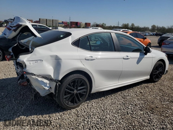 2025 Toyota Camry LE z VIN 4T1DAACK1SU046428, wystawiony jako Copart lot #53729635 z przebiegiem Nie podano mil oraz Szkoda całkowita • Salvage title. Historia ofert i sprzedaży dostępna na DreamBid. Obrazek 3.